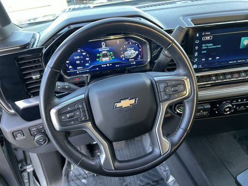 Used 2024 Chevrolet Silverado 3500 LT w/ Convenience Package image 11