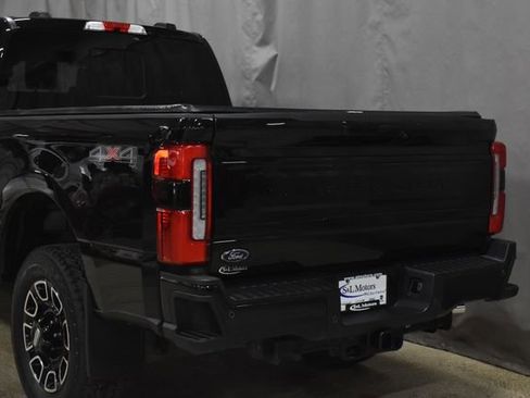 Used 2025 Ford F250 Platinum image 9