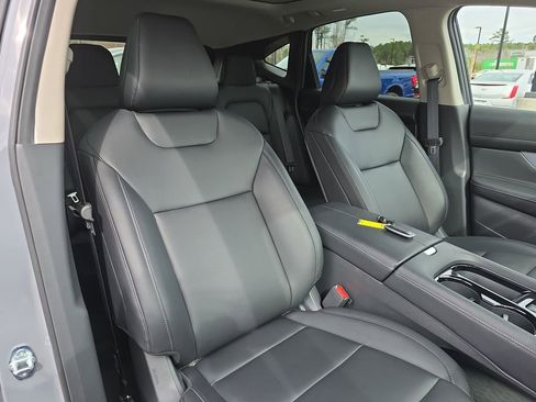 Used 2025 Nissan Murano SL image 13