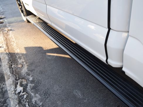 Certified 2022 Ford F150 Platinum w/ Equipment Group 701A High image 8