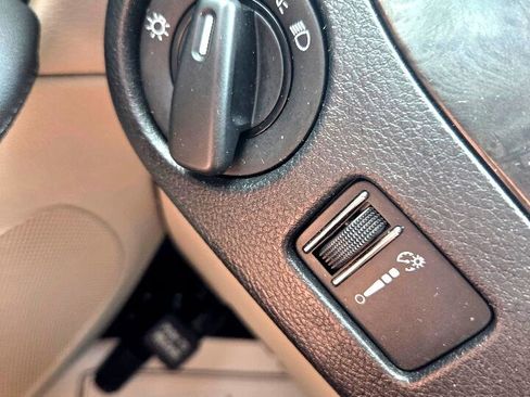 Used 2013 Dodge Grand Caravan SXT image 22