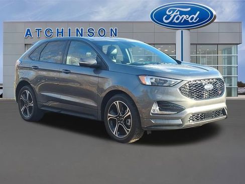 Certified 2022 Ford Edge ST image 3