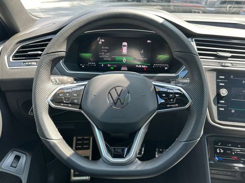 Certified 2024 Volkswagen Tiguan SE R-Line image 24