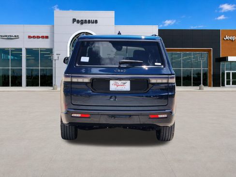 New 2026 Jeep Grand Wagoneer Limited AWD/4WD image 8