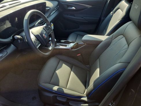 New 2026 Buick Envista Sport Touring FWD image 8