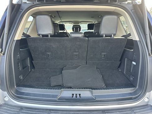 Used 2024 Ford Expedition XLT image 40