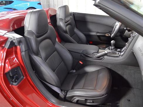 Used 2013 Chevrolet Corvette Convertible image 22