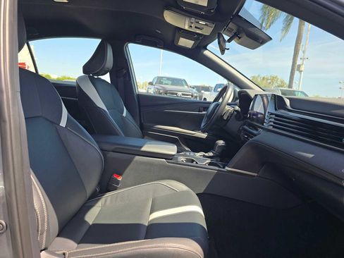 Certified 2025 Toyota Camry SE FWD image 11