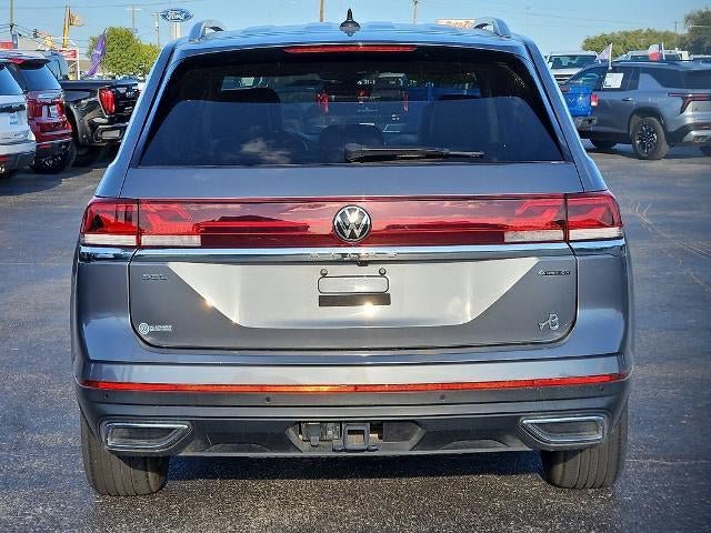 Used 2024 Volkswagen Atlas SEL AWD/4WD image 6