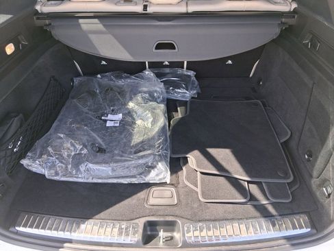 Used 2025 Mercedes-Benz GLE 350 4MATIC image 16