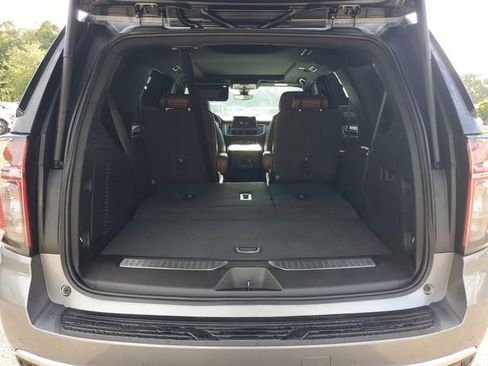 Used 2022 Chevrolet Tahoe High Country w/ Premium Package 2 AWD/4WD image 7