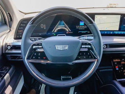 New 2027 Cadillac Vistiq Sport AWD/4WD image 17