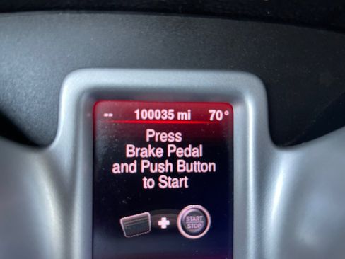 Used 2013 Dodge Journey SXT w/ Flexible Seating Group image 17