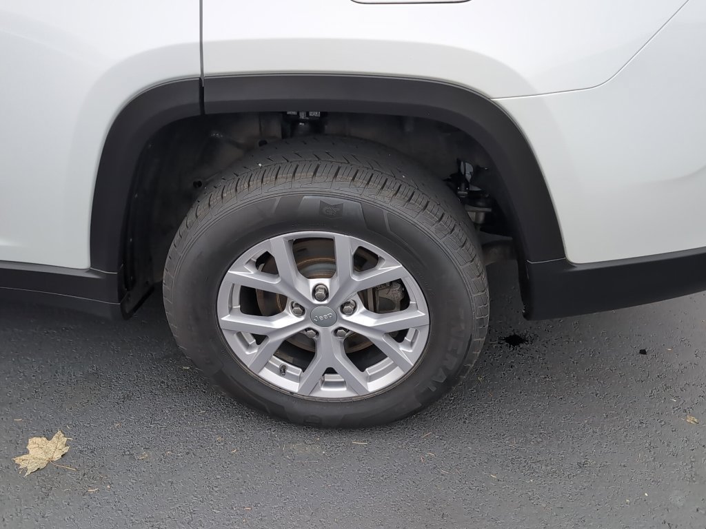 Used 2021 Jeep Grand Cherokee L Limited AWD/4WD image 15