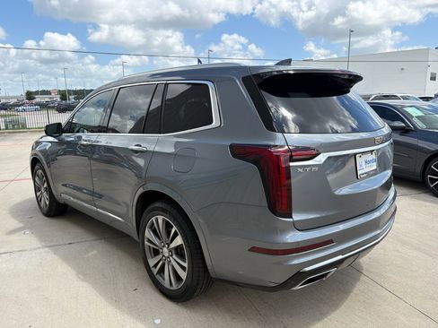 Used 2021 Cadillac XT6 Premium Luxury FWD image 6