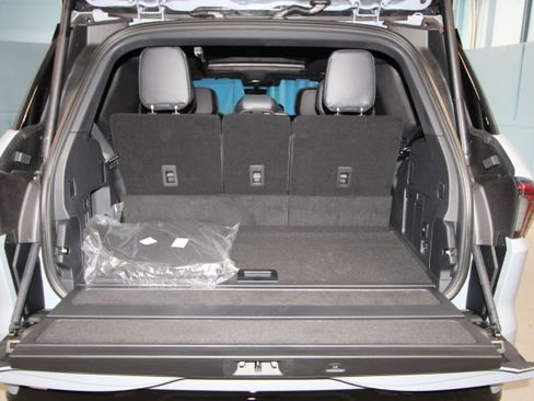 New 2026 Lincoln Navigator Reserve AWD/4WD image 38