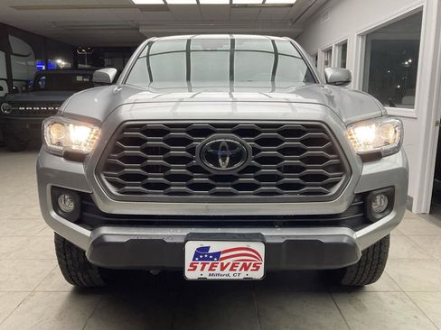 Used 2023 Toyota Tacoma TRD Off-Road image 2
