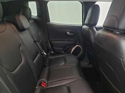 Used 2017 Jeep Renegade Limited image 19