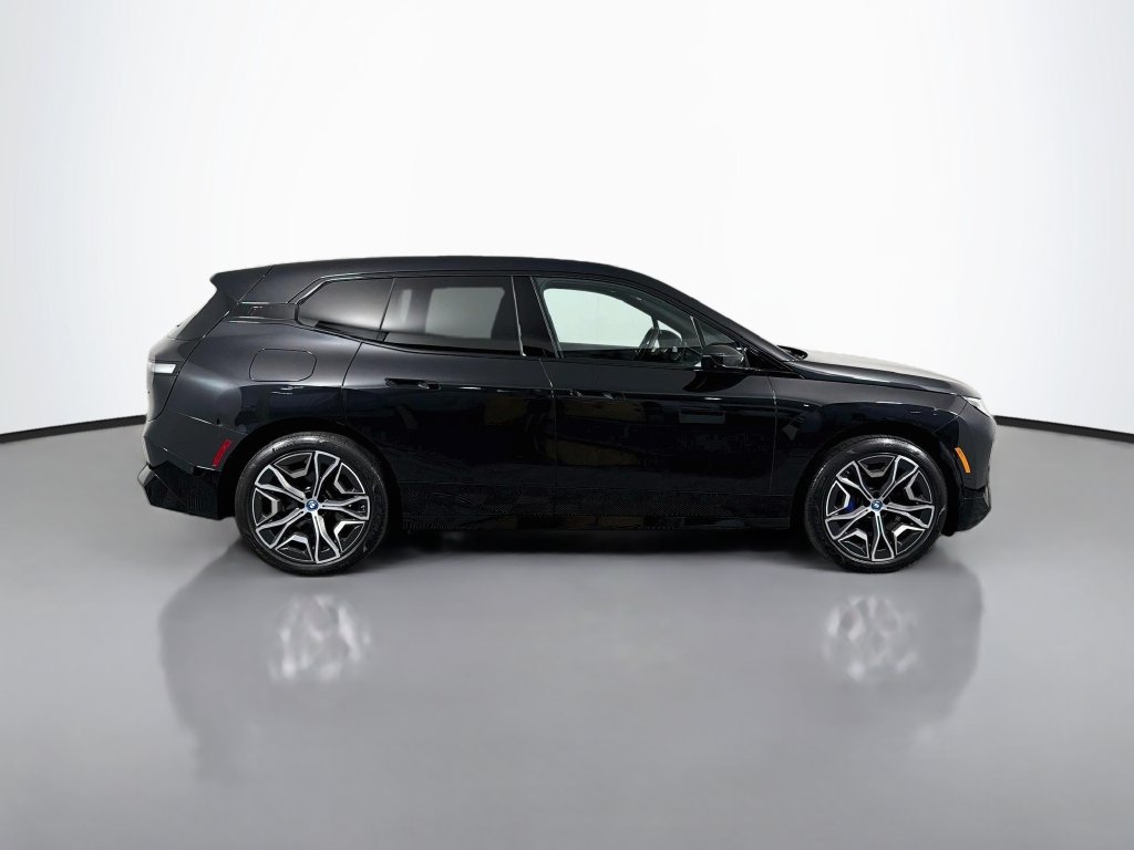 Used 2024 BMW iX xDrive50 w/ Sport Package AWD/4WD image 8