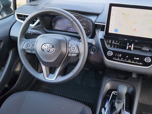 Used 2026 Toyota Corolla SE w/ SE Package FWD image 5