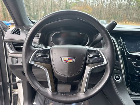 Used 2020 Cadillac Escalade Platinum image 16