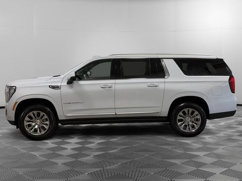 New 2026 GMC Yukon XL Denali w/ Sun & Power Step Package image 4