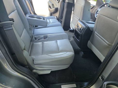 Used 2018 Chevrolet Tahoe LT RWD image 34