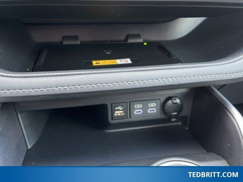 Used 2024 Toyota Highlander XLE image 33