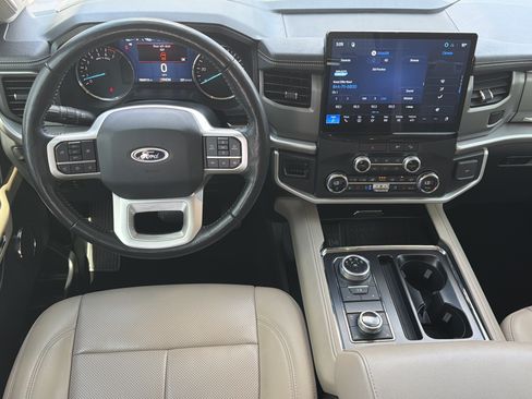 Used 2022 Ford Expedition XLT AWD/4WD image 29