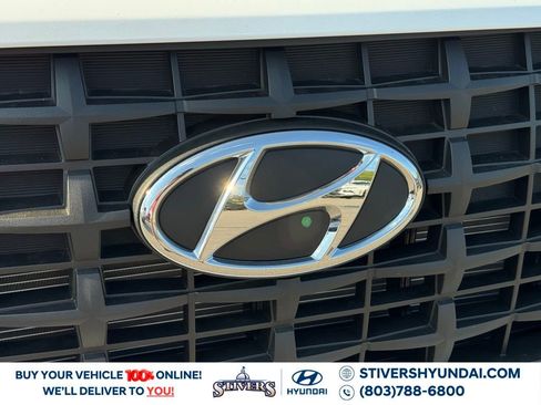 New 2026 Hyundai Venue SE image 8