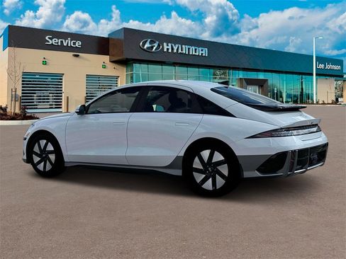 New 2025 Hyundai Ioniq 6 SE image 4