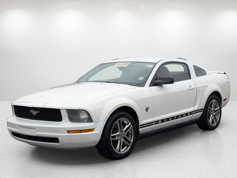Used 2009 Ford Mustang Coupe image 1