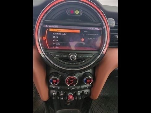 Used 2021 MINI Cooper 2-Door Hardtop w/ Driver Assistance Package image 11