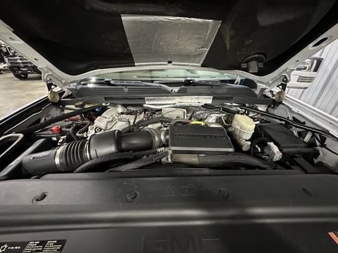 Used 2017 GMC Sierra 2500 Denali w/ Duramax Plus Package image 12
