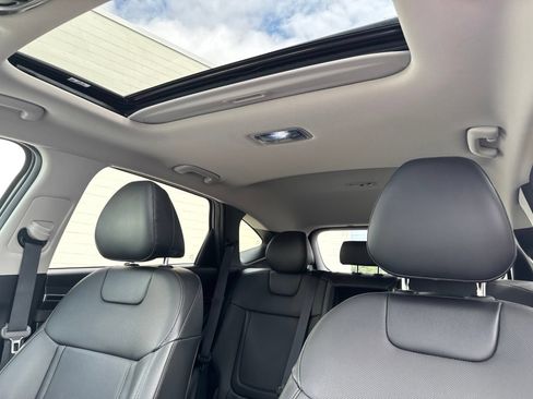 Certified 2024 Hyundai Tucson SEL w/ Convenience Package FWD image 32