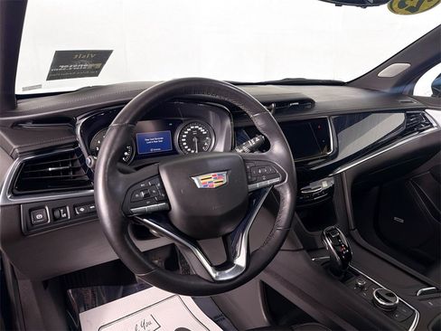 Used 2023 Cadillac XT6 Premium Luxury image 9