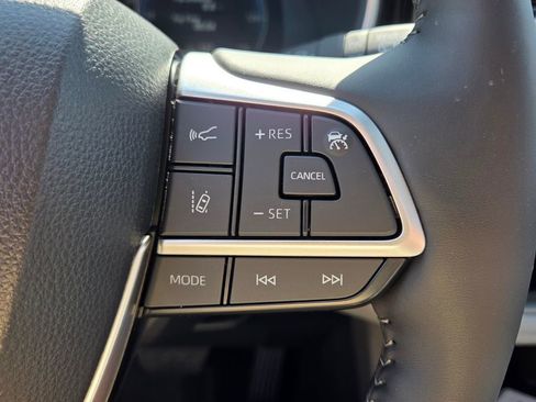 New 2026 Toyota Highlander Limited image 28
