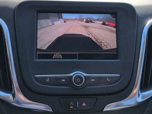 Used 2022 Chevrolet Equinox LT image 16