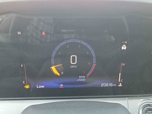 Used 2025 Chevrolet Trax LT FWD image 22