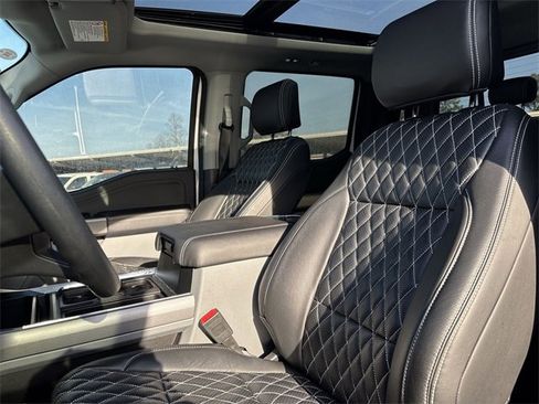 Used 2024 Ford F250 XLT w/ Black Appearance Package image 11