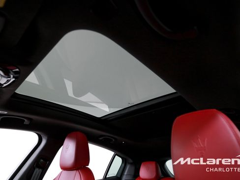 Used 2023 Maserati Grecale Modena AWD/4WD image 3