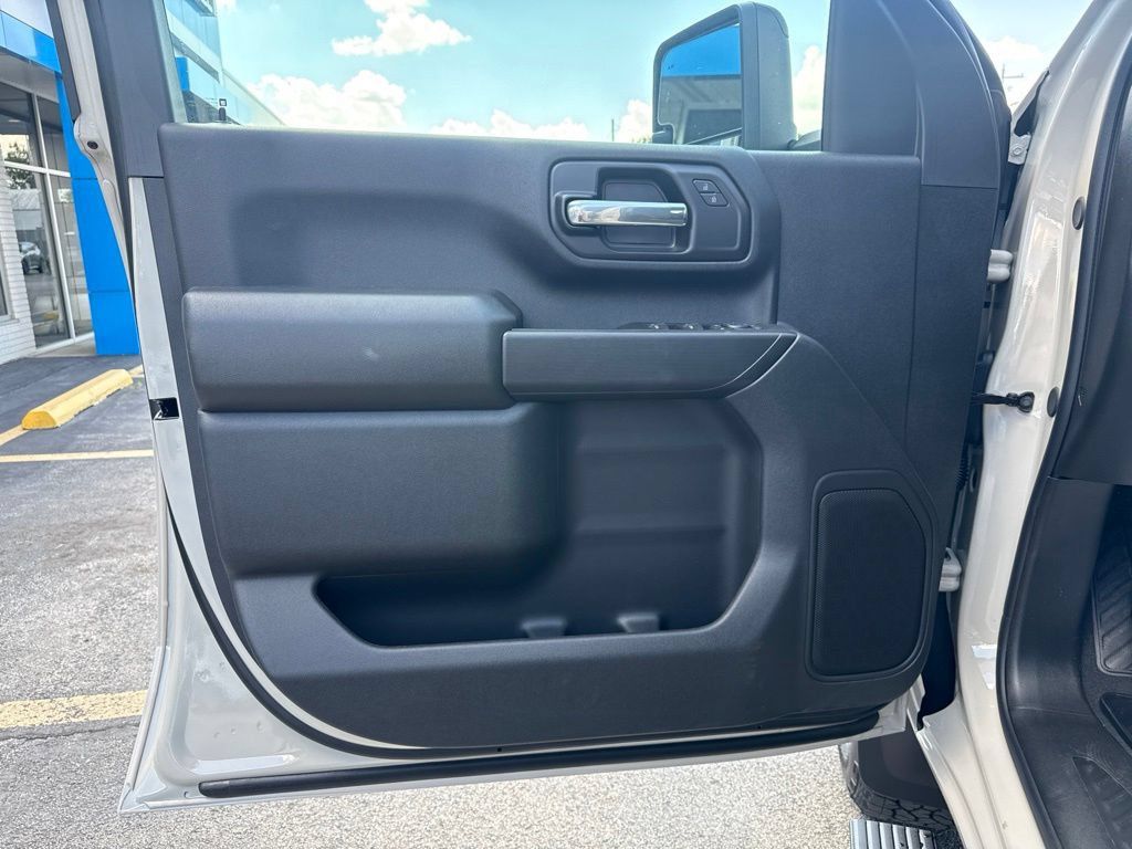 New 2026 Chevrolet Silverado 2500 Custom w/ Custom Value Package AWD/4WD image 12