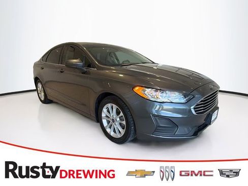 Used 2020 Ford Fusion SE image 1