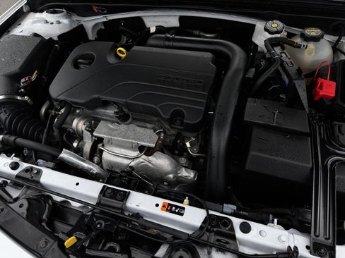 Used 2025 Chevrolet Malibu LT FWD image 34
