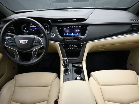 Used 2019 Cadillac XT5 AWD image 26