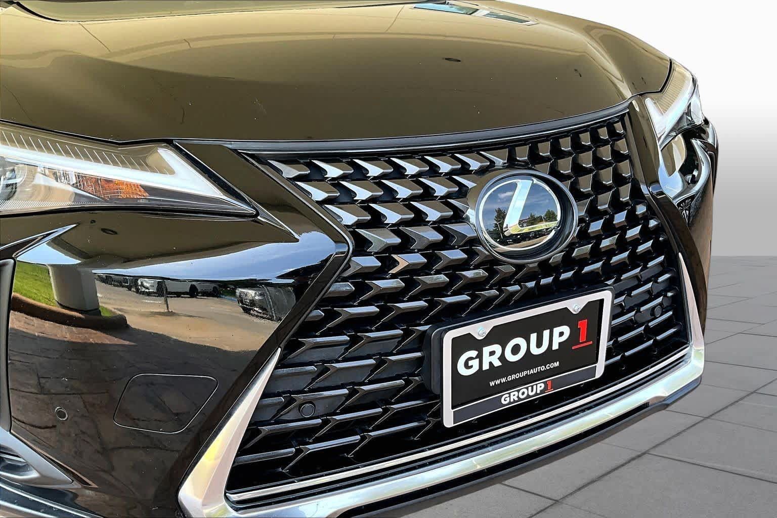 Used 2024 Lexus UX 250h FWD w/ Premium Package image 27