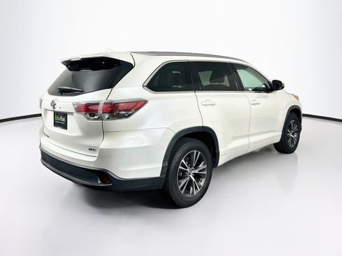 Used 2016 Toyota Highlander XLE FWD image 9
