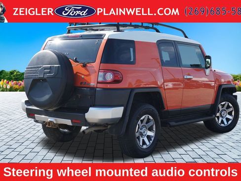 Used 2014 Toyota FJ Cruiser 4WD w/ Convenience Package image 5