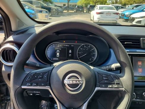 Used 2025 Nissan Versa SV image 14