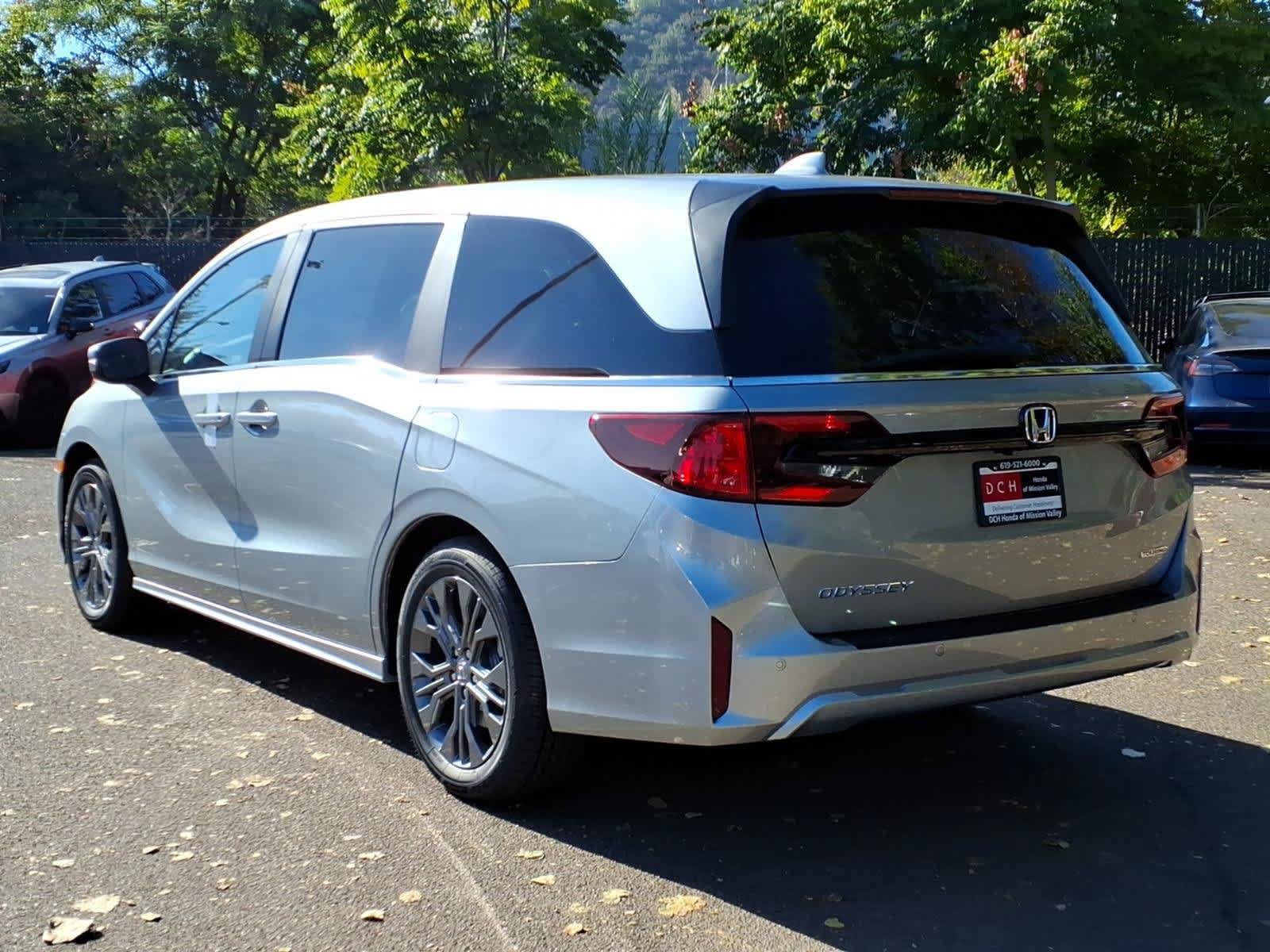 New 2027 Honda Odyssey Touring image 7